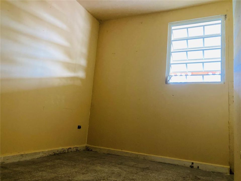 На продажу: $130,500 (3 спален, 1 ванн, 3766 Квадратных фут)