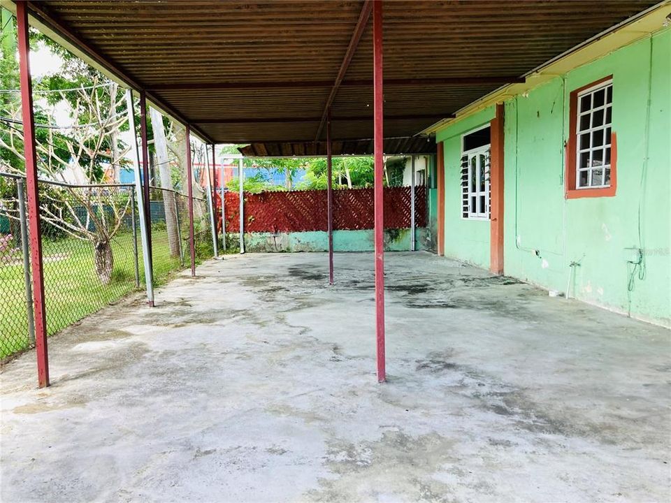 На продажу: $130,500 (3 спален, 1 ванн, 3766 Квадратных фут)