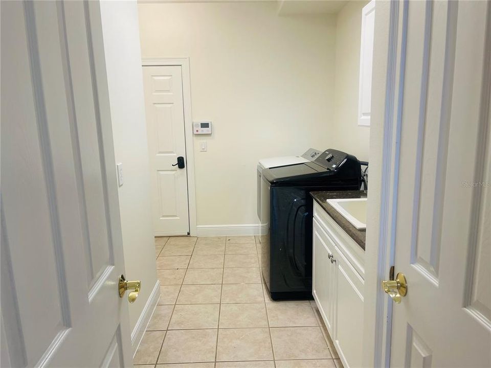 For Rent: $6,500 (4 beds, 4 baths, 3196 Square Feet)