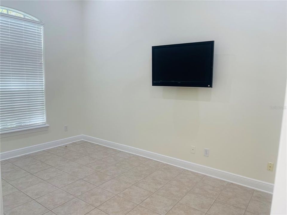 For Rent: $6,500 (4 beds, 4 baths, 3196 Square Feet)