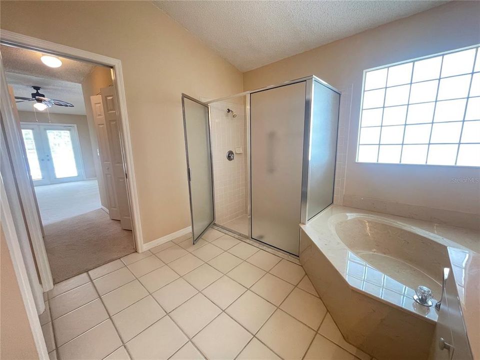 В аренду: $2,450 (2 спален, 2 ванн, 1888 Квадратных фут)