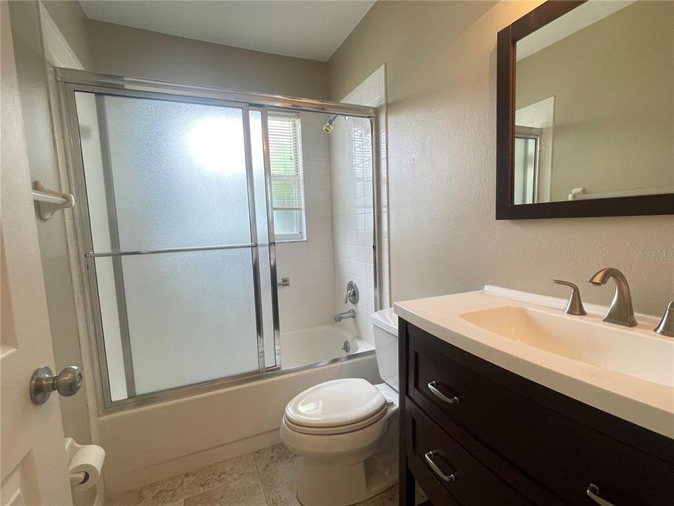 В аренду: $2,450 (2 спален, 2 ванн, 1888 Квадратных фут)