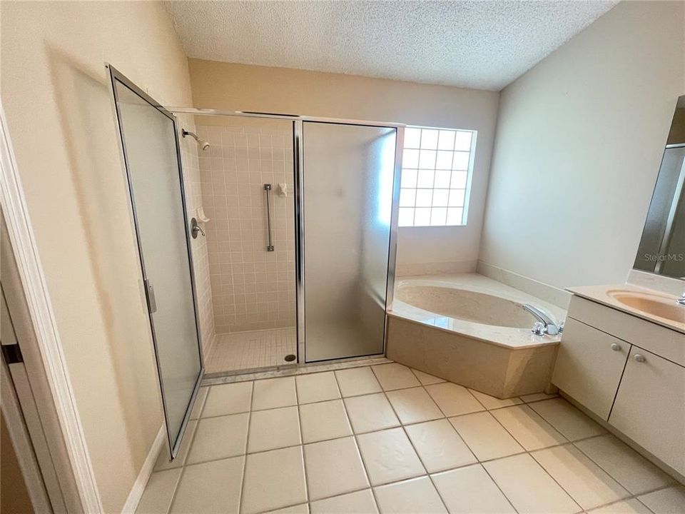 В аренду: $2,450 (2 спален, 2 ванн, 1888 Квадратных фут)