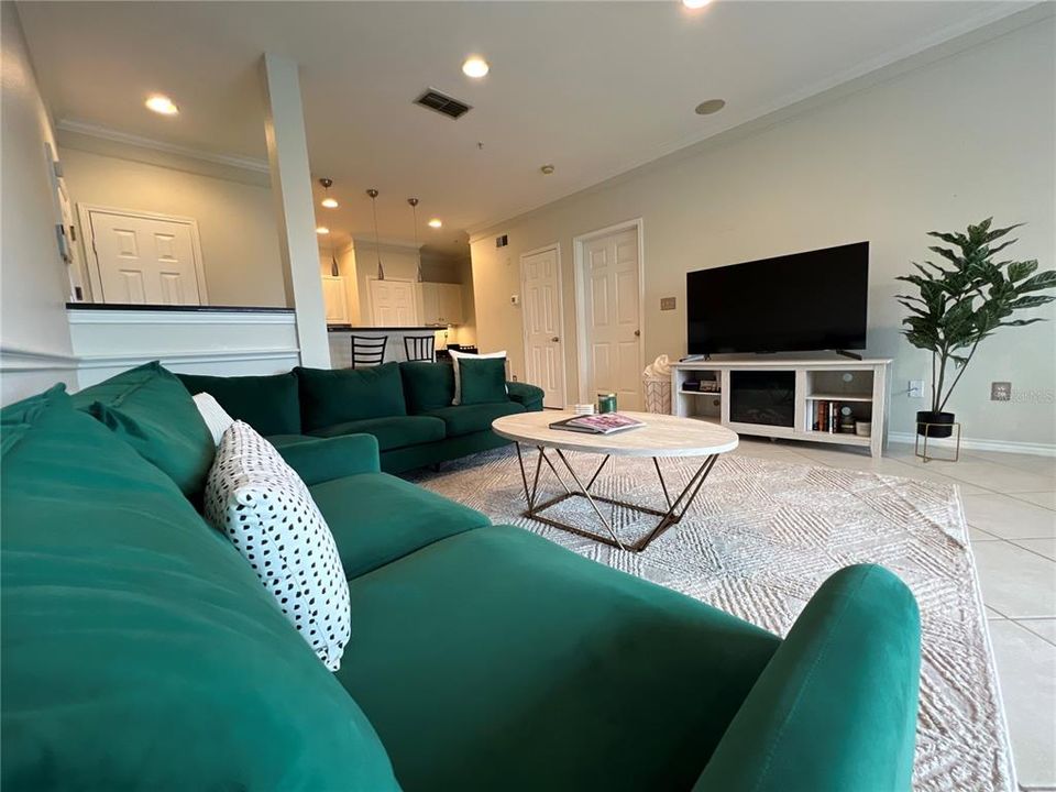 En Venta: $179,900 (1 camas, 1 baños, 890 Pies cuadrados)