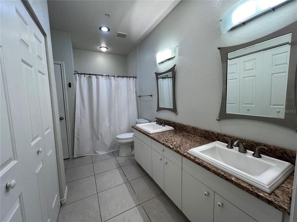 En Venta: $179,900 (1 camas, 1 baños, 890 Pies cuadrados)