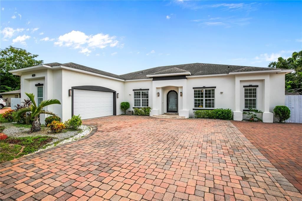 For Sale: $540,000 (3 beds, 3 baths, 2160 Square Feet)