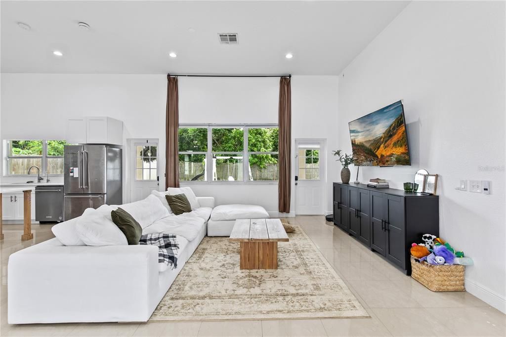 For Sale: $540,000 (3 beds, 3 baths, 2160 Square Feet)