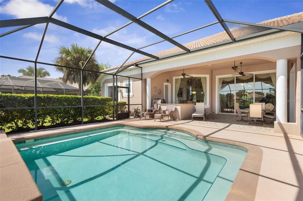 En Venta: $1,185,000 (4 camas, 3 baños, 2946 Pies cuadrados)