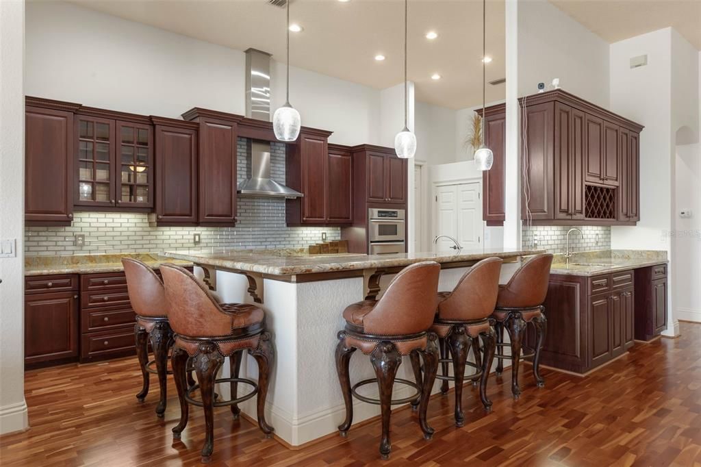 En Venta: $1,185,000 (4 camas, 3 baños, 2946 Pies cuadrados)