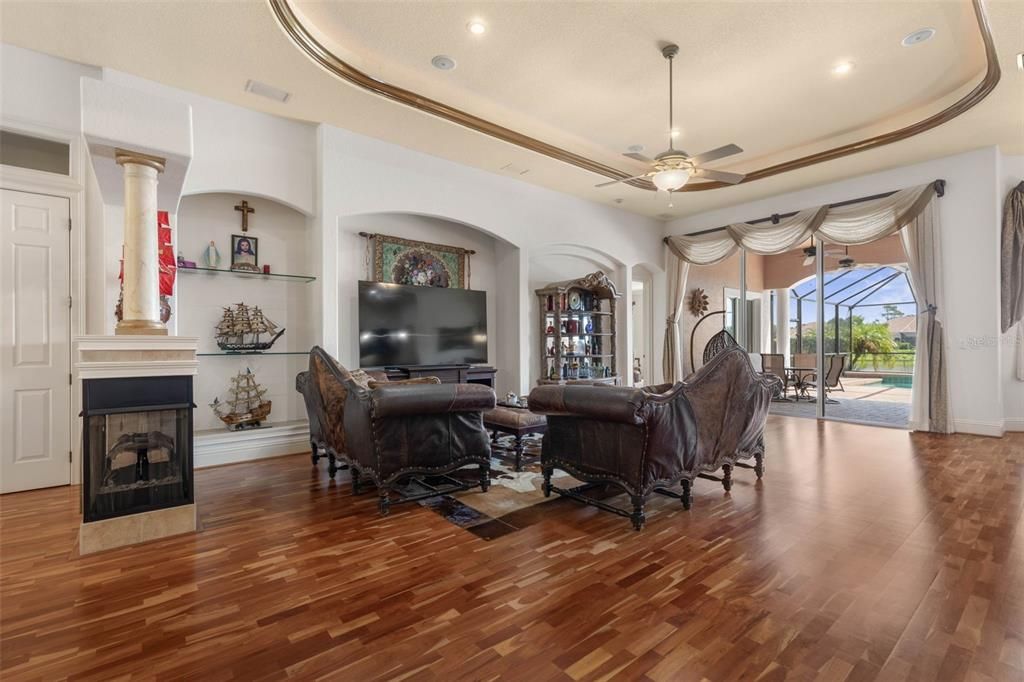 En Venta: $1,185,000 (4 camas, 3 baños, 2946 Pies cuadrados)