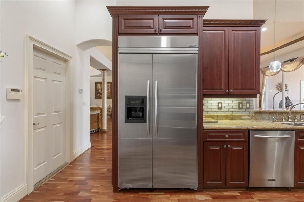 En Venta: $1,185,000 (4 camas, 3 baños, 2946 Pies cuadrados)