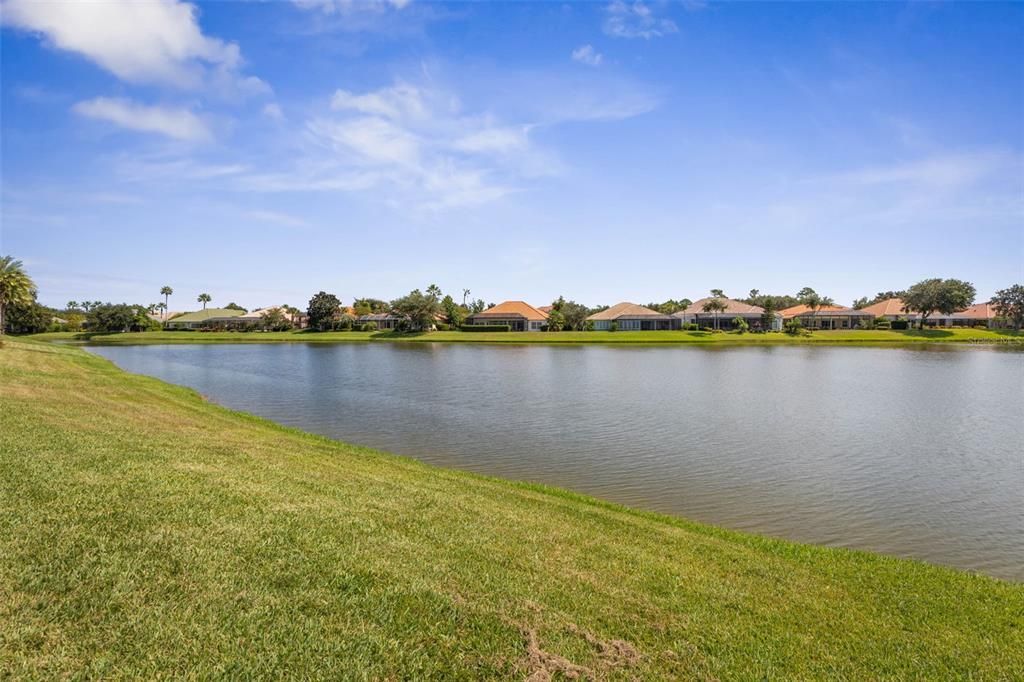 En Venta: $1,185,000 (4 camas, 3 baños, 2946 Pies cuadrados)