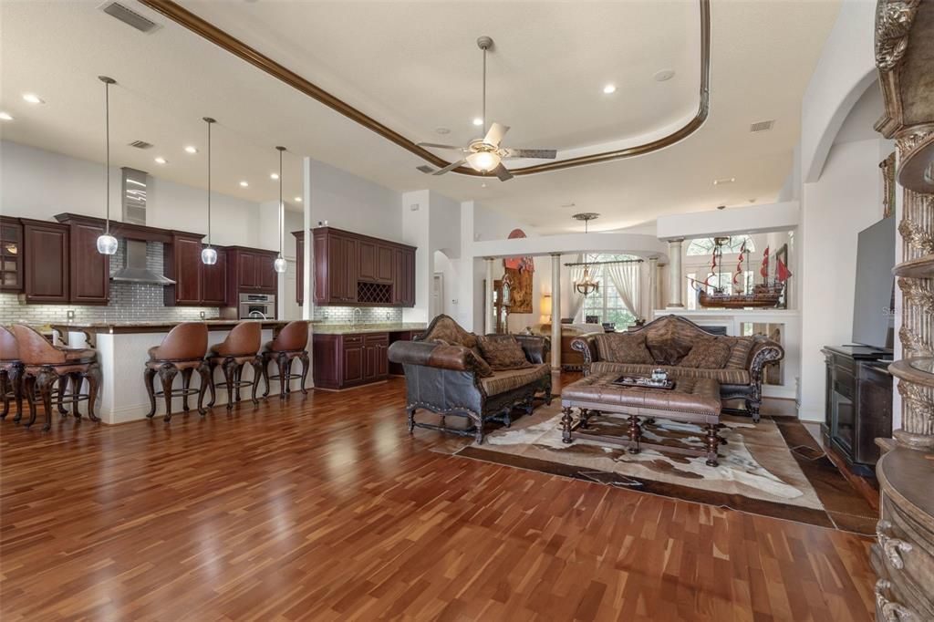 En Venta: $1,185,000 (4 camas, 3 baños, 2946 Pies cuadrados)