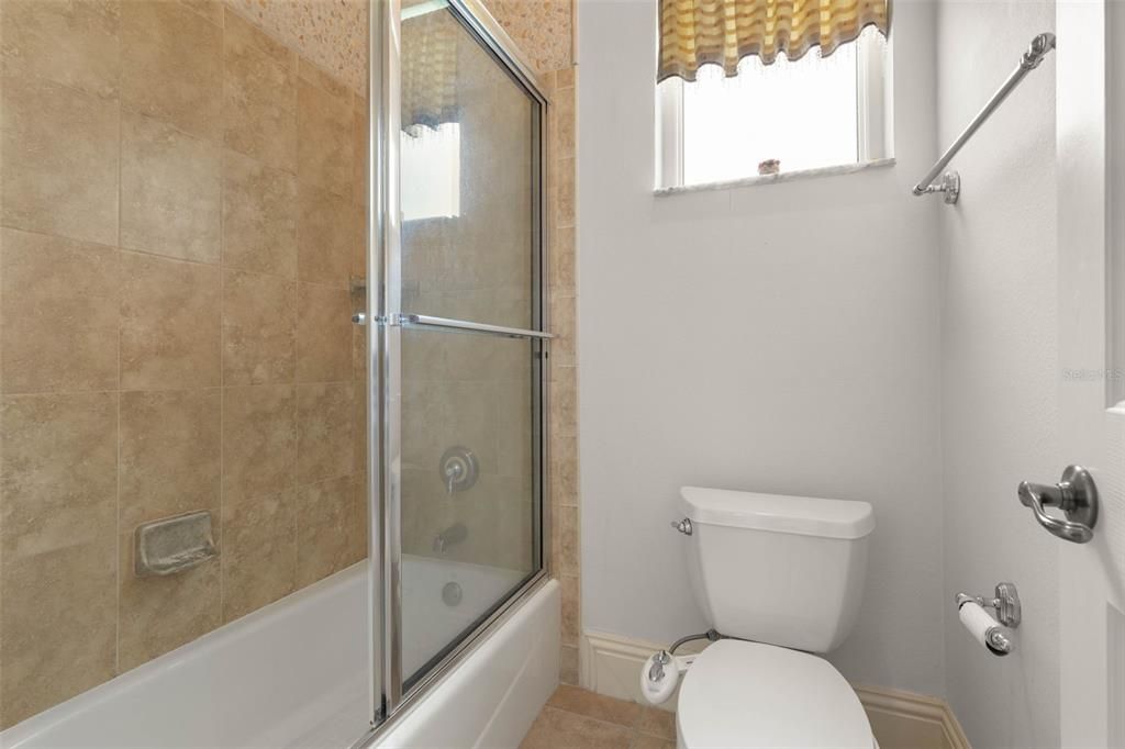 En Venta: $1,185,000 (4 camas, 3 baños, 2946 Pies cuadrados)