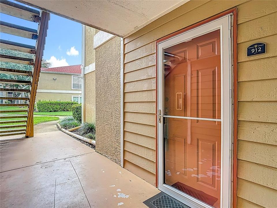 待售: $140,000 (2 贝兹, 1 浴室, 1051 平方英尺)