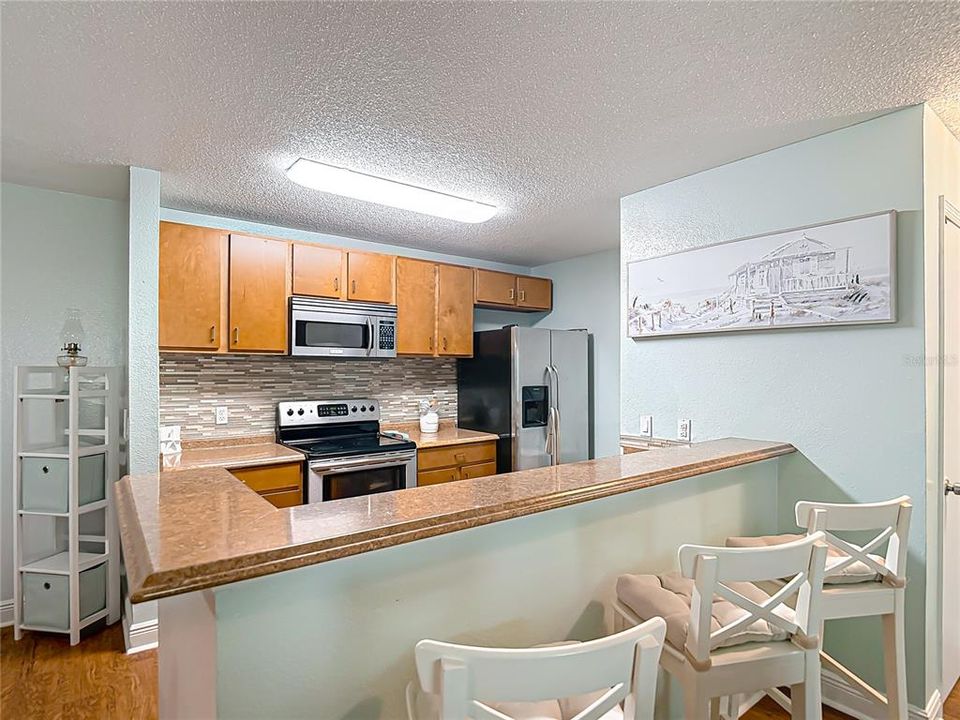 待售: $140,000 (2 贝兹, 1 浴室, 1051 平方英尺)