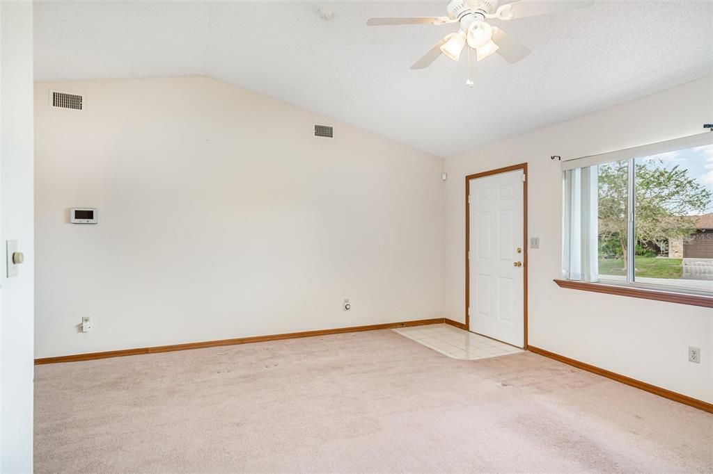 Active With Contract: $285,000 (3 beds, 2 baths, 1090 Square Feet)