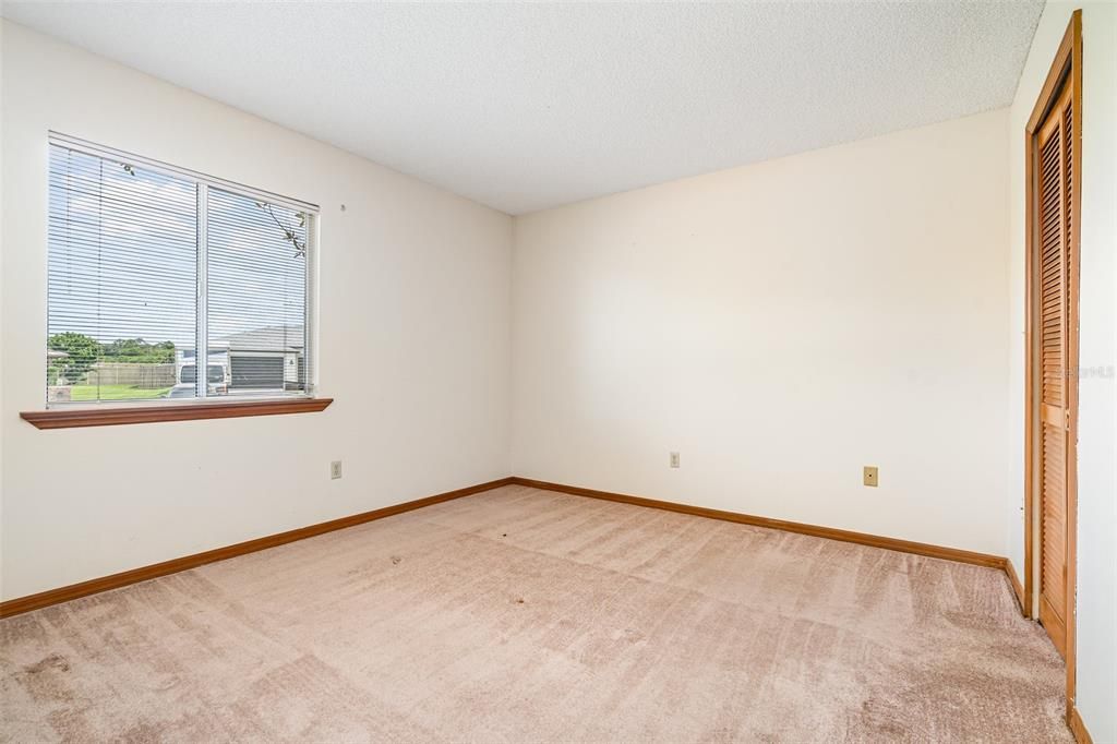 Active With Contract: $285,000 (3 beds, 2 baths, 1090 Square Feet)