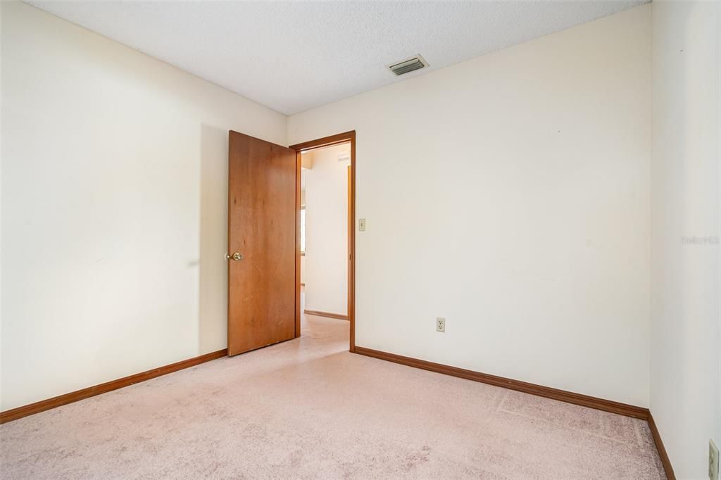 Active With Contract: $285,000 (3 beds, 2 baths, 1090 Square Feet)