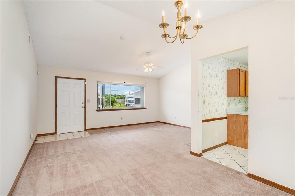 Active With Contract: $285,000 (3 beds, 2 baths, 1090 Square Feet)