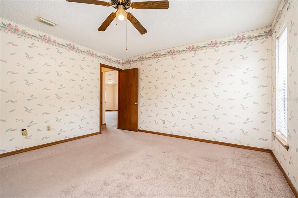 Active With Contract: $285,000 (3 beds, 2 baths, 1090 Square Feet)