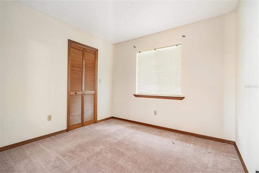 Active With Contract: $285,000 (3 beds, 2 baths, 1090 Square Feet)