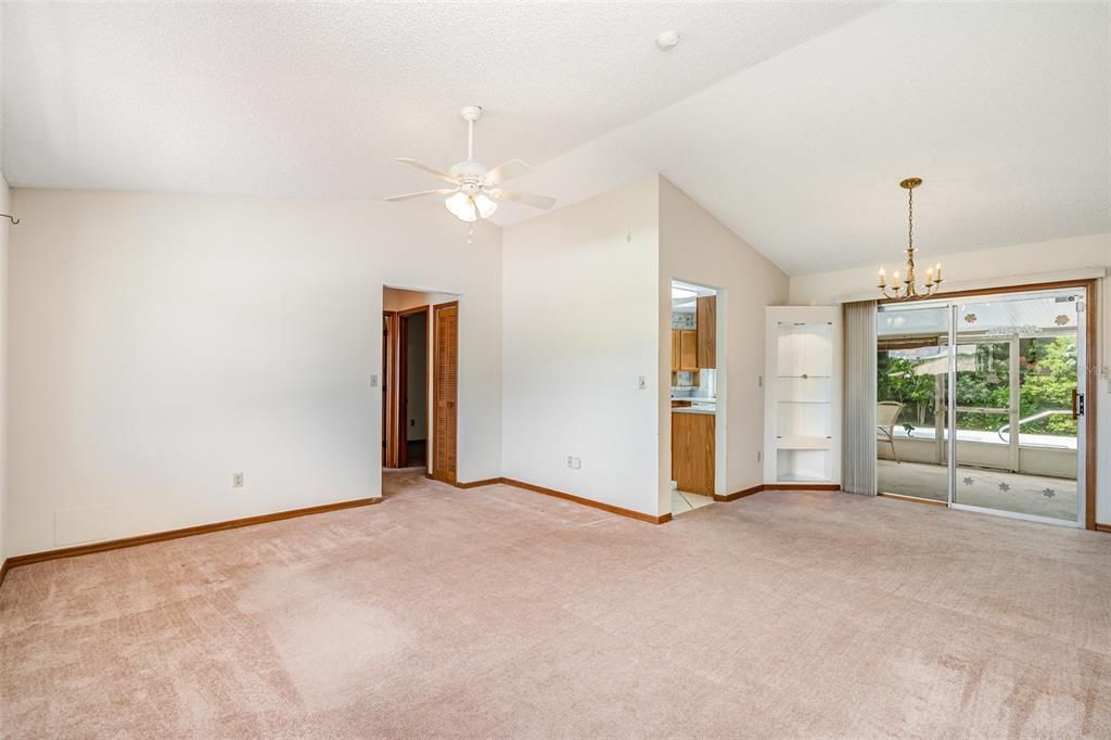 Active With Contract: $285,000 (3 beds, 2 baths, 1090 Square Feet)