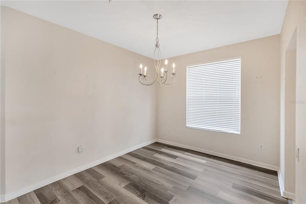 待售: $250,000 (2 贝兹, 2 浴室, 1414 平方英尺)