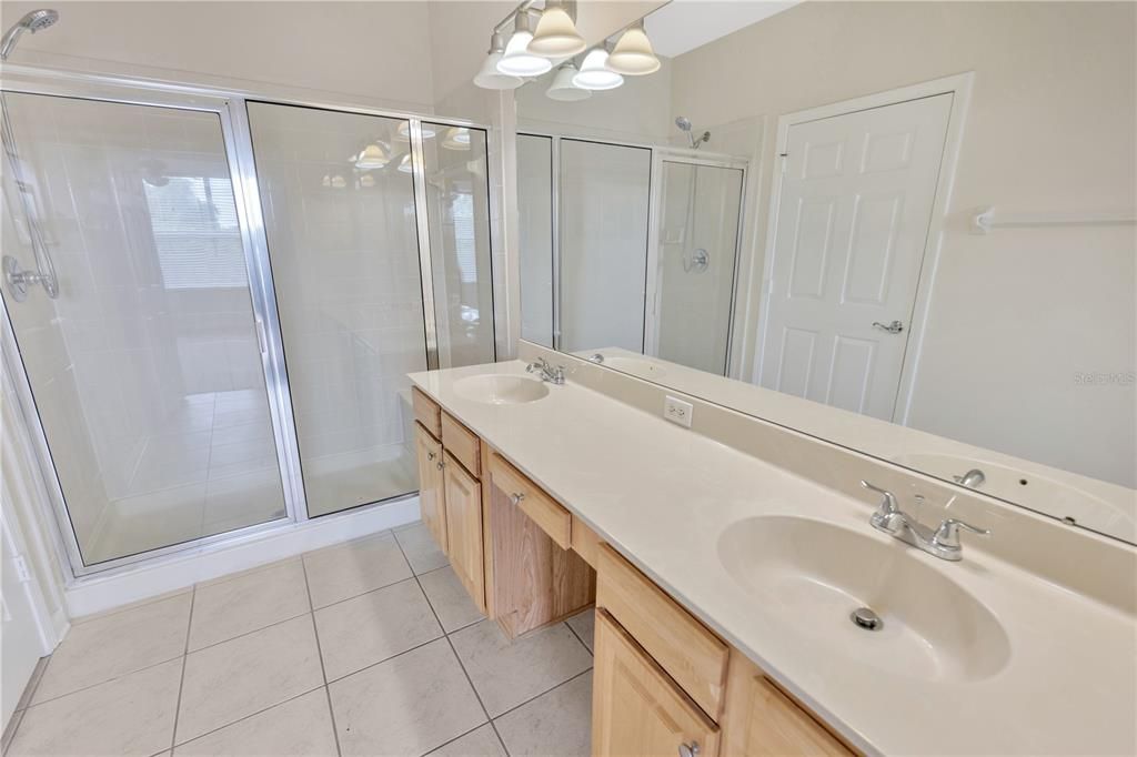 待售: $250,000 (2 贝兹, 2 浴室, 1414 平方英尺)