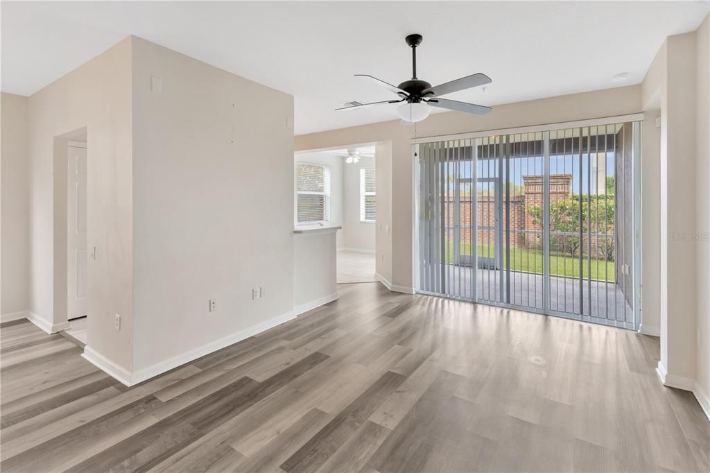 待售: $250,000 (2 贝兹, 2 浴室, 1414 平方英尺)