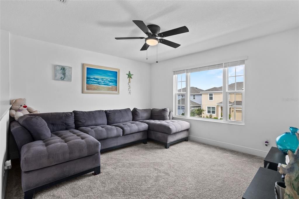 For Sale: $499,900 (5 beds, 3 baths, 2737 Square Feet)