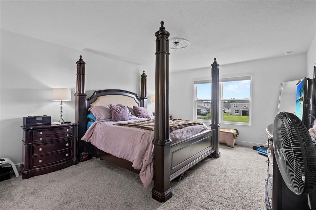 For Sale: $499,900 (5 beds, 3 baths, 2737 Square Feet)