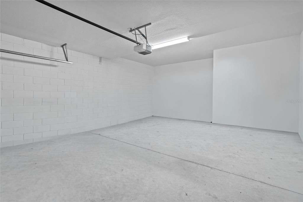 For Sale: $499,900 (5 beds, 3 baths, 2737 Square Feet)