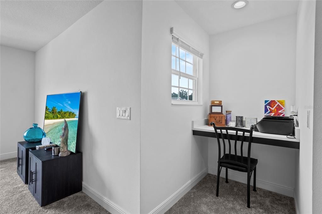 For Sale: $499,900 (5 beds, 3 baths, 2737 Square Feet)