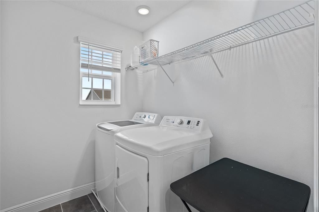 For Sale: $499,900 (5 beds, 3 baths, 2737 Square Feet)