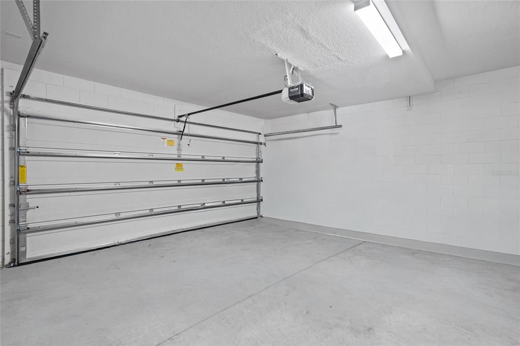 For Sale: $499,900 (5 beds, 3 baths, 2737 Square Feet)