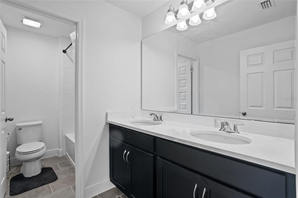 For Sale: $499,900 (5 beds, 3 baths, 2737 Square Feet)