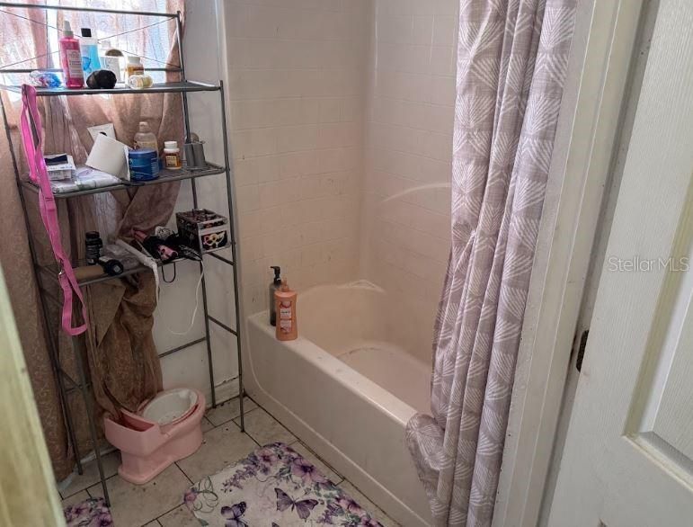 Activo con contrato: $150,000 (4 camas, 2 baños, 1730 Pies cuadrados)