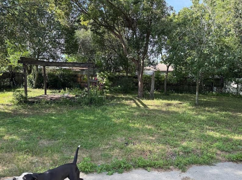 Activo con contrato: $150,000 (4 camas, 2 baños, 1730 Pies cuadrados)