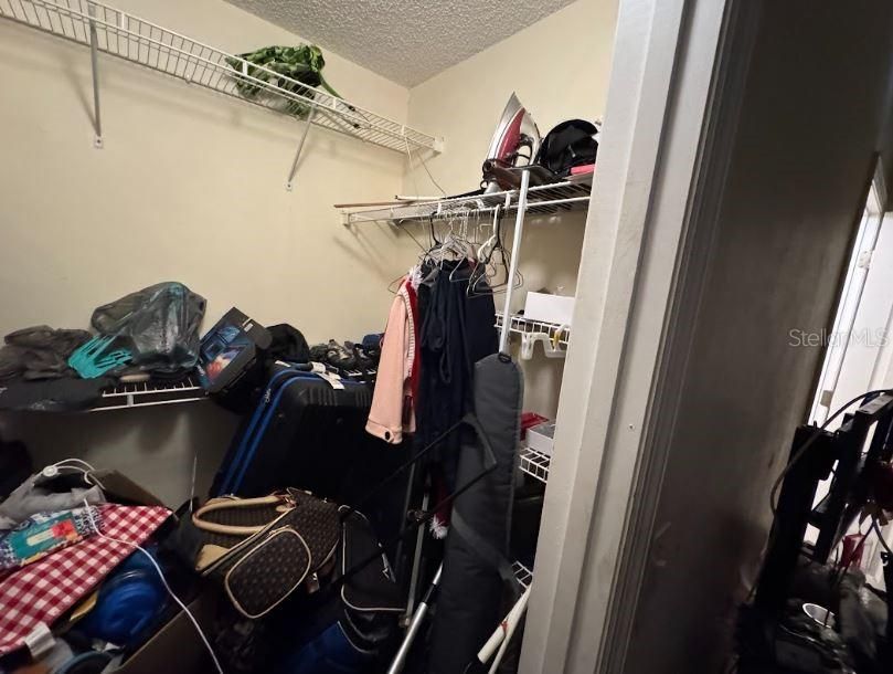 Activo con contrato: $150,000 (4 camas, 2 baños, 1730 Pies cuadrados)