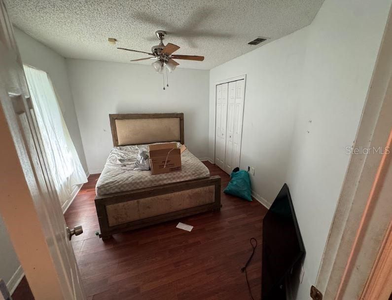 Activo con contrato: $150,000 (4 camas, 2 baños, 1730 Pies cuadrados)