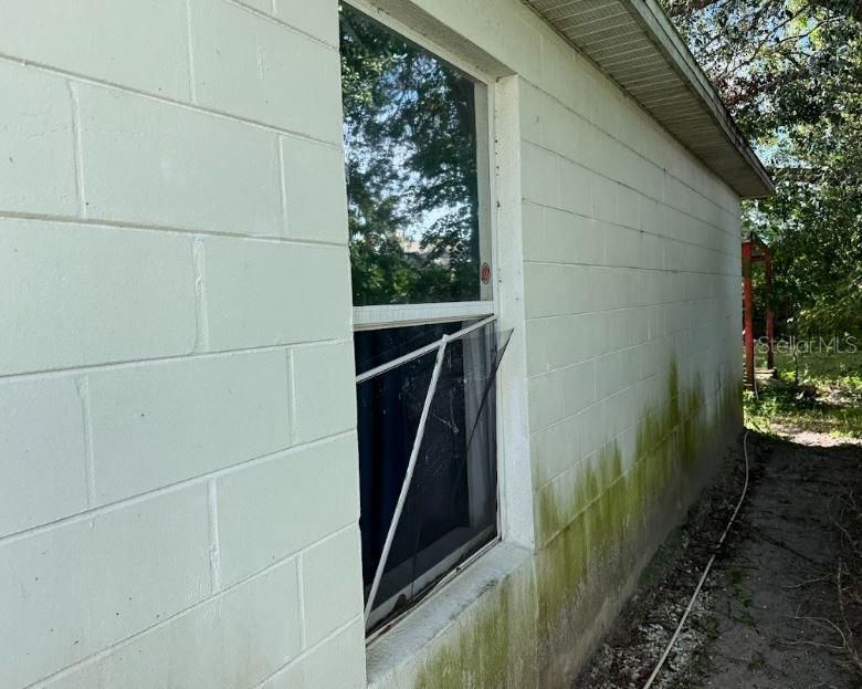 Activo con contrato: $150,000 (4 camas, 2 baños, 1730 Pies cuadrados)