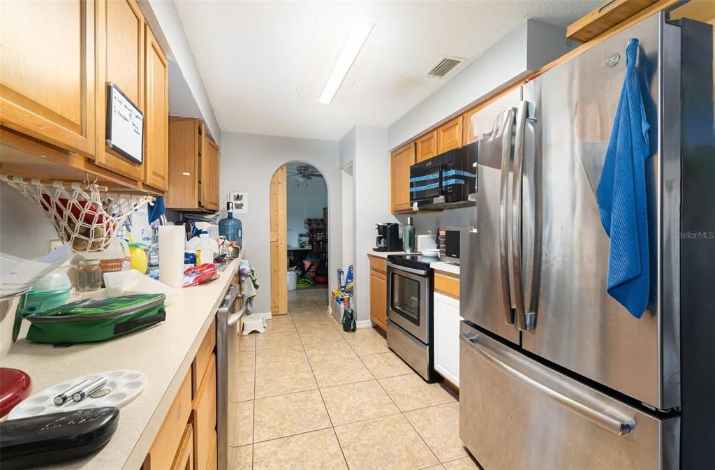 待售: $240,000 (3 贝兹, 2 浴室, 1889 平方英尺)