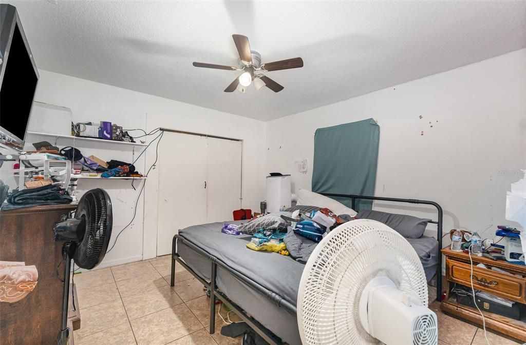 待售: $240,000 (3 贝兹, 2 浴室, 1889 平方英尺)