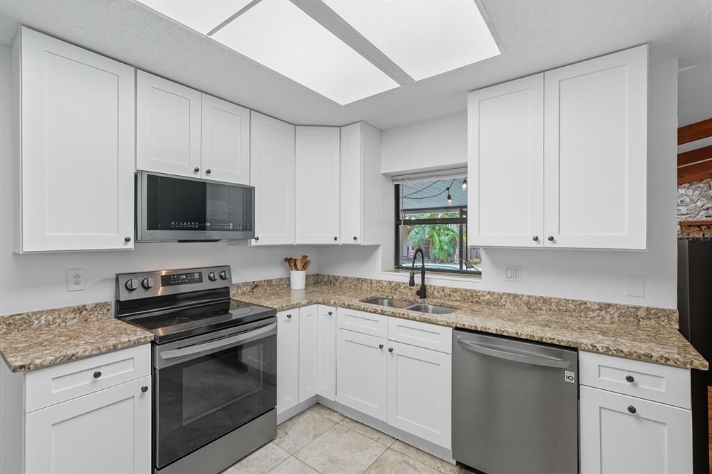 For Sale: $399,000 (4 beds, 2 baths, 1957 Square Feet)