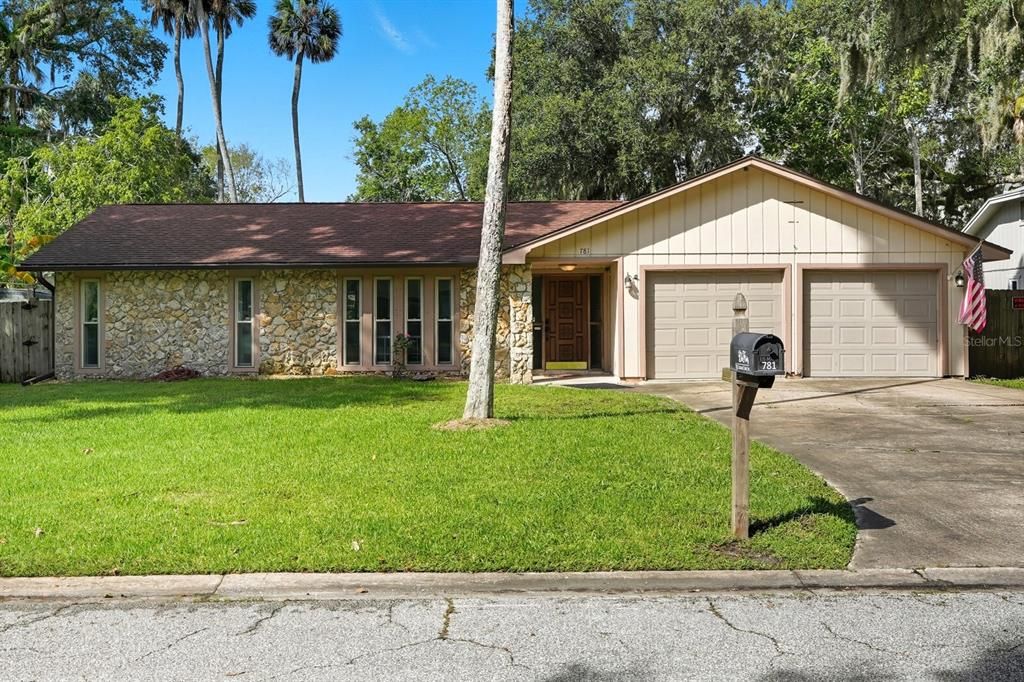 For Sale: $399,000 (4 beds, 2 baths, 1957 Square Feet)