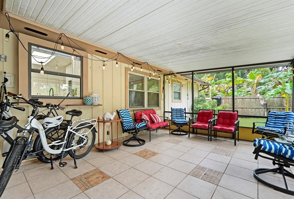 For Sale: $399,000 (4 beds, 2 baths, 1957 Square Feet)