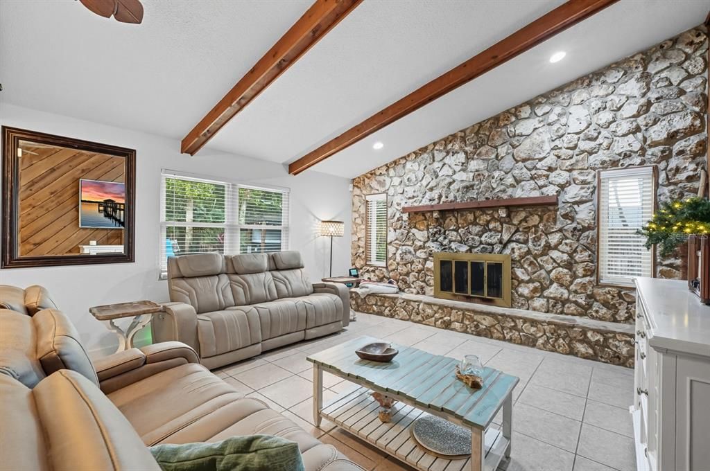 For Sale: $399,000 (4 beds, 2 baths, 1957 Square Feet)