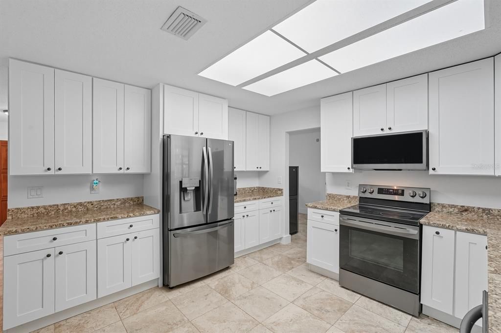 For Sale: $399,000 (4 beds, 2 baths, 1957 Square Feet)