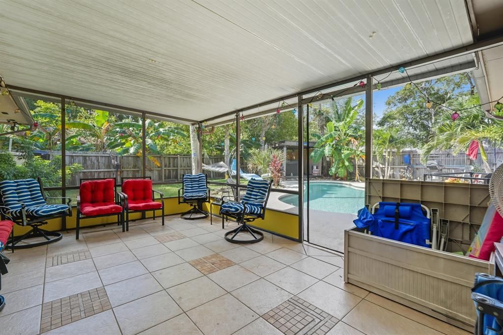 For Sale: $399,000 (4 beds, 2 baths, 1957 Square Feet)